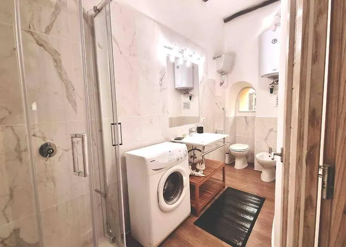 Myrentalinn - - Trastevere Arch * Rzym