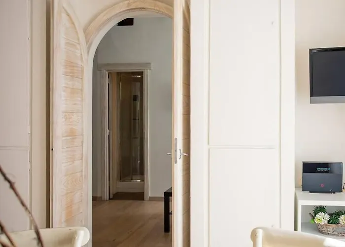 Myrentalinn - - Trastevere Arch Rzym